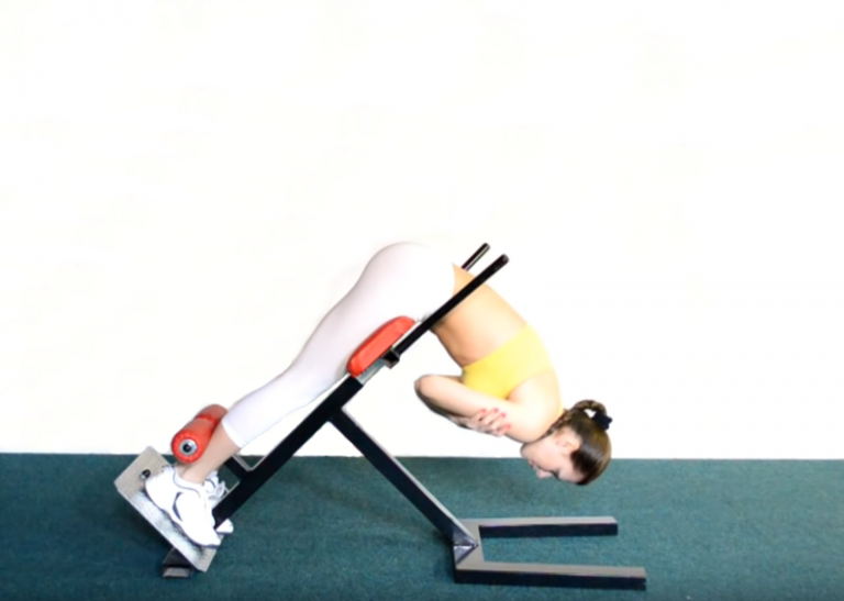 Гиперэкстензия для тренировки ягодиц